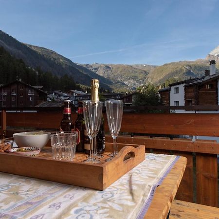 Chez Nous Zermattアパートメント エクステリア 写真